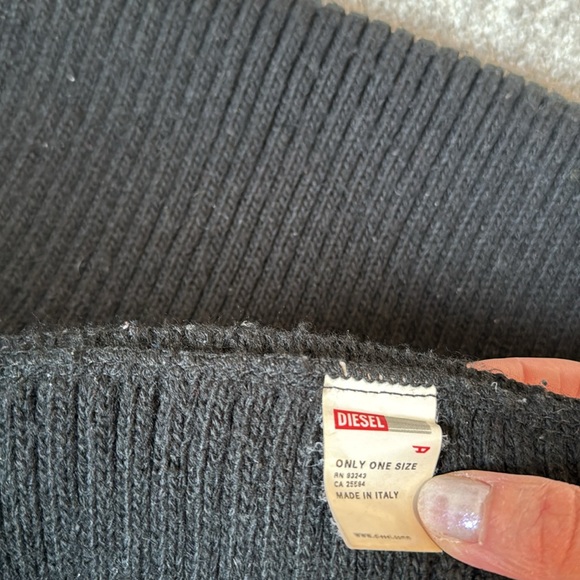 Diesel scarf - Picture 2 of 2